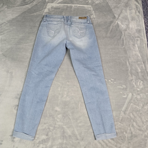 YMI Wanna Beta Butt Light Blue Women's Cropped Jeans Size 9 - Picture 8 of 10